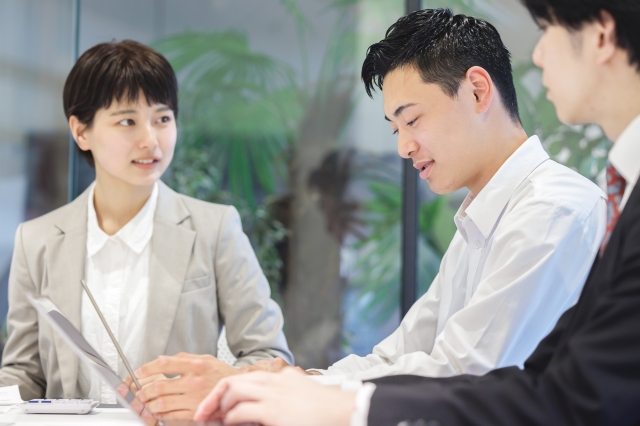 職場の人間関係で疲弊していませんか？DESC法で解決するコミュニケーション術